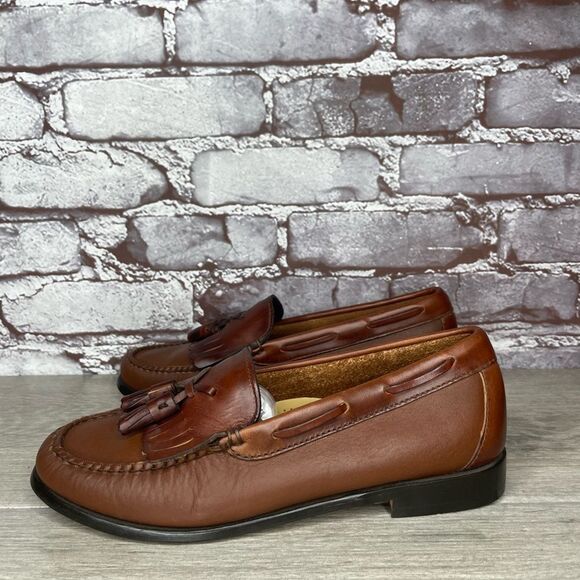 G.H. Bass & Co Weejuns Brown Leather Kiltie Loafers Shoes Women Sz 6.5M US/37EU - Picture 1 of 16